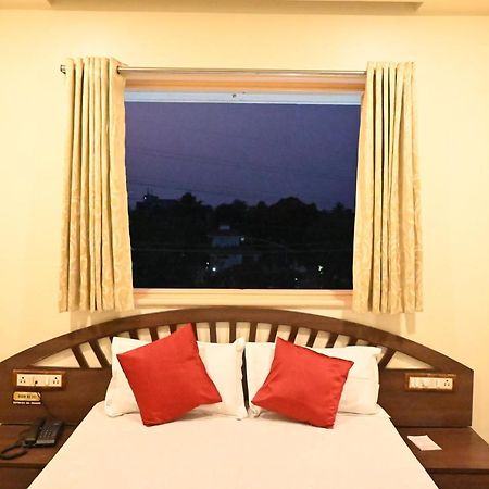 Hotel Sagar Kalyān エクステリア 写真