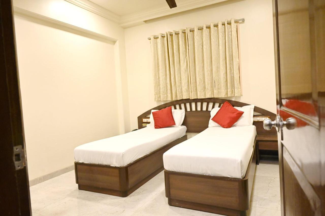 Hotel Sagar Kalyān エクステリア 写真