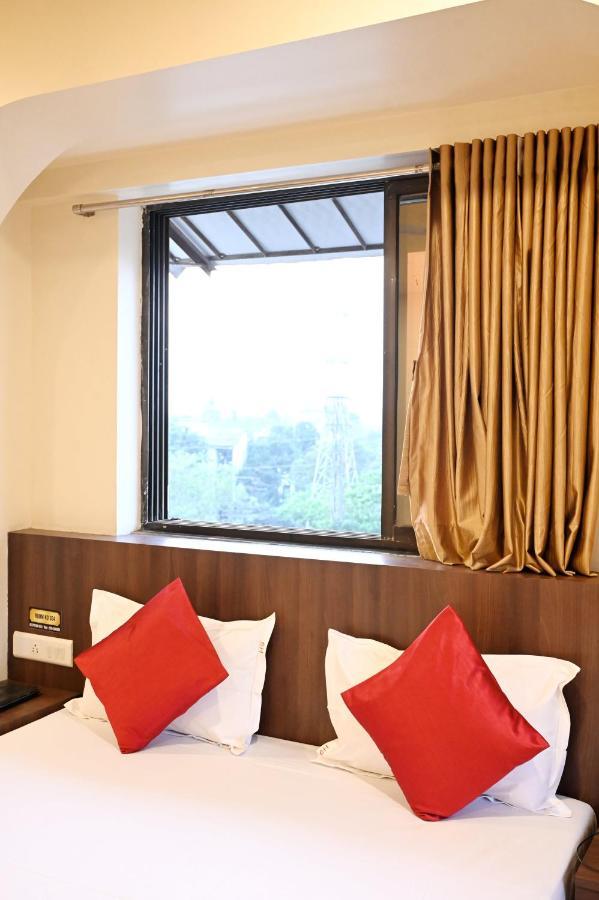 Hotel Sagar Kalyān エクステリア 写真