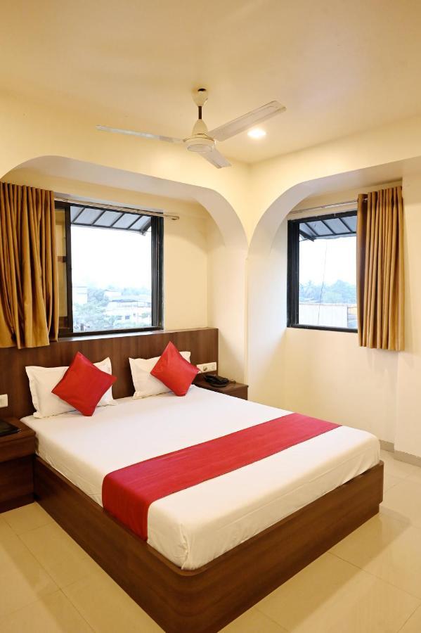 Hotel Sagar Kalyān エクステリア 写真