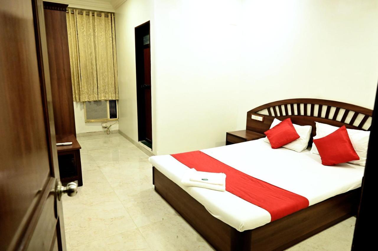 Hotel Sagar Kalyān エクステリア 写真