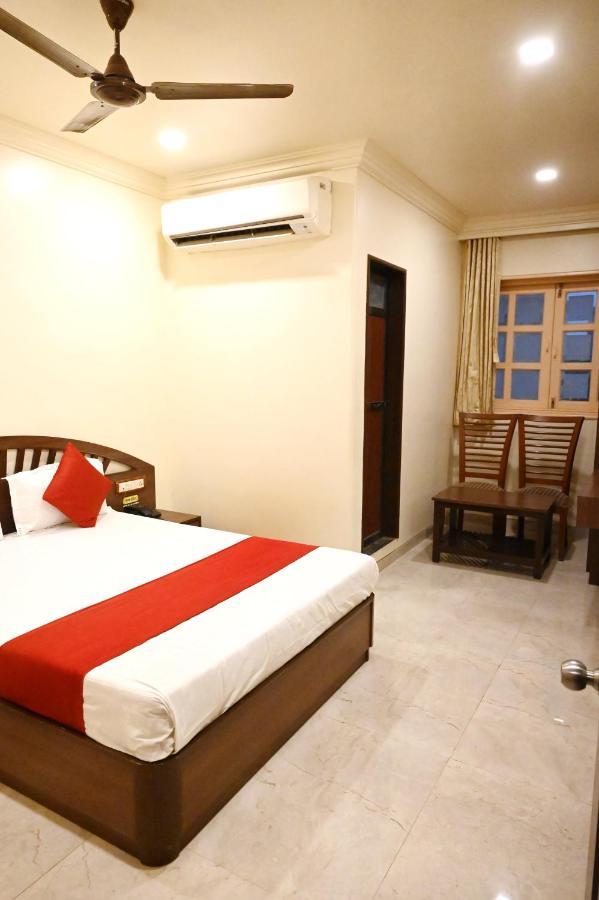 Hotel Sagar Kalyān エクステリア 写真